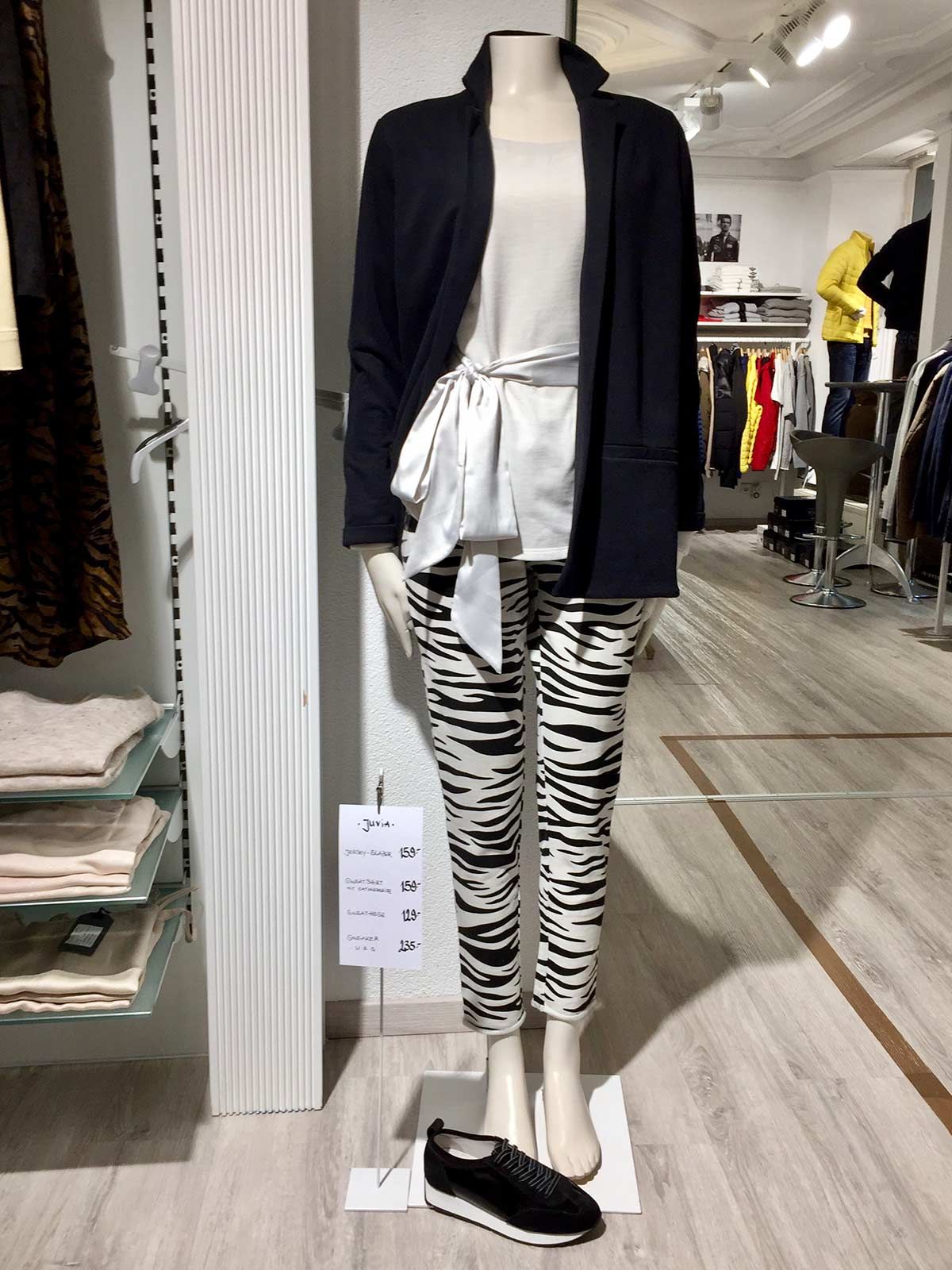 Damen - Look 1